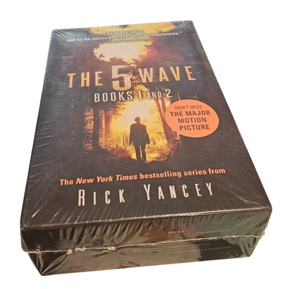 The 5th Wave Books 1 and 2 Rick Yancey Box Set SEALED NY Times Bestseller